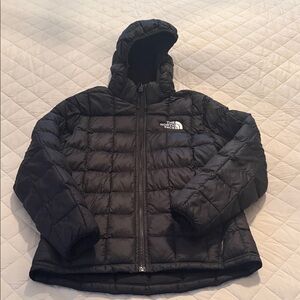The North Face Black Hooded Quilted Puffer Coat- boys size 10